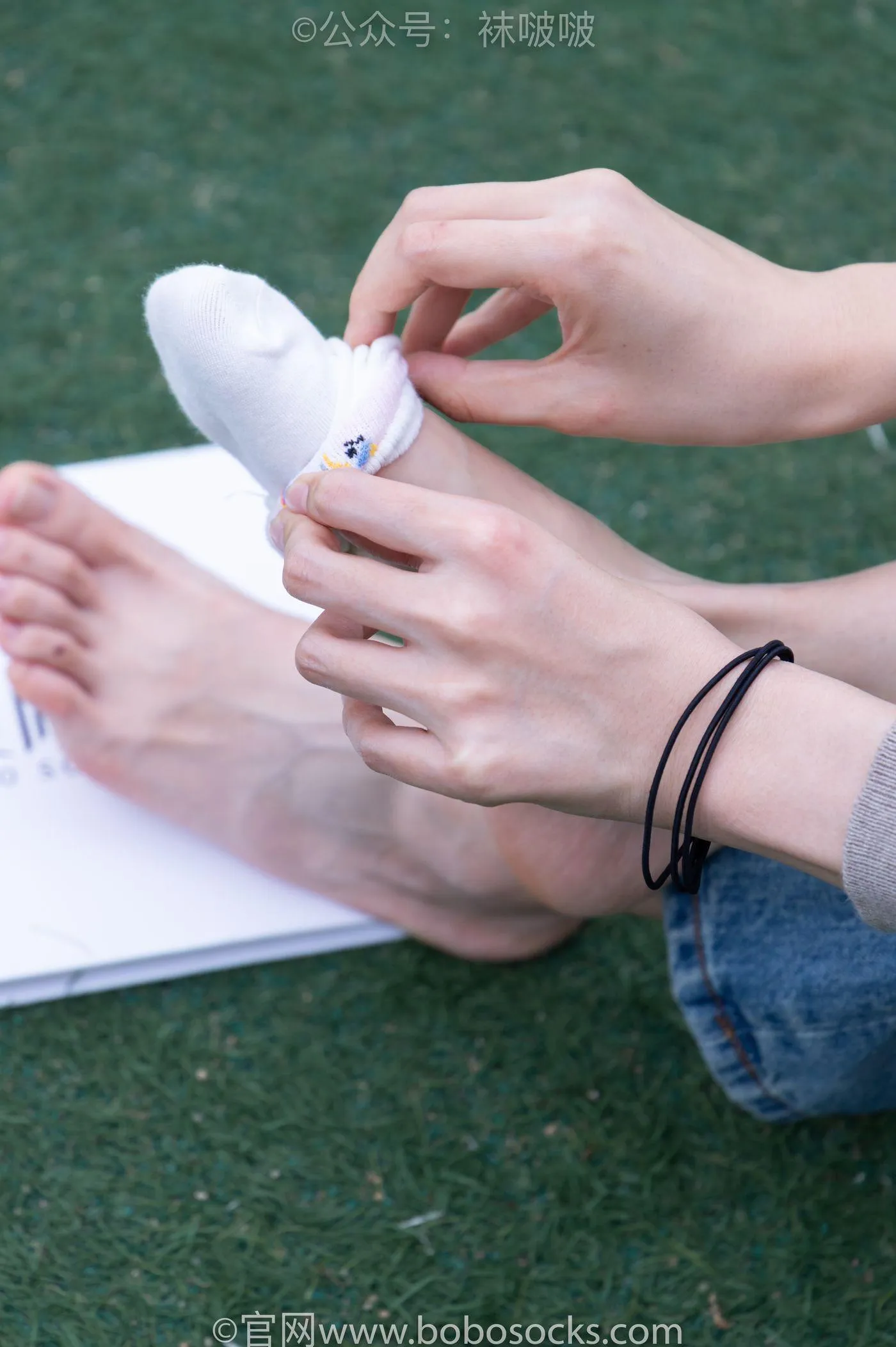 [BoBoSocks袜啵啵]NO.004 泡芙-vans帆布鞋、白棉袜、裸足 [127P]插图7